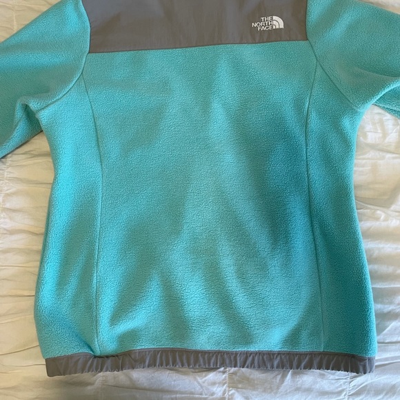 Women’s North Face Jacket - Picture 4 of 6